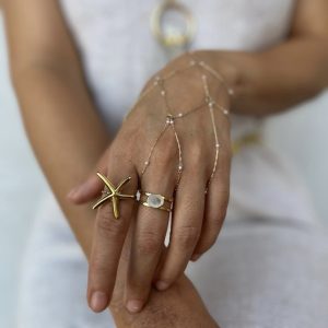 Hand Chain Baby Perla